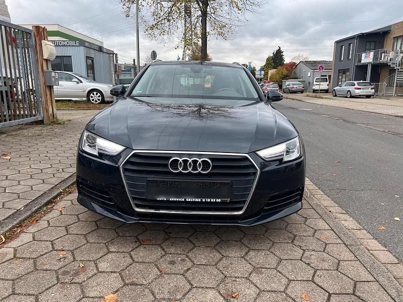Blau Gebraucht 2018 Audi A4 Kombi | 18.500 € (Superpreis) - Bild 1/4
