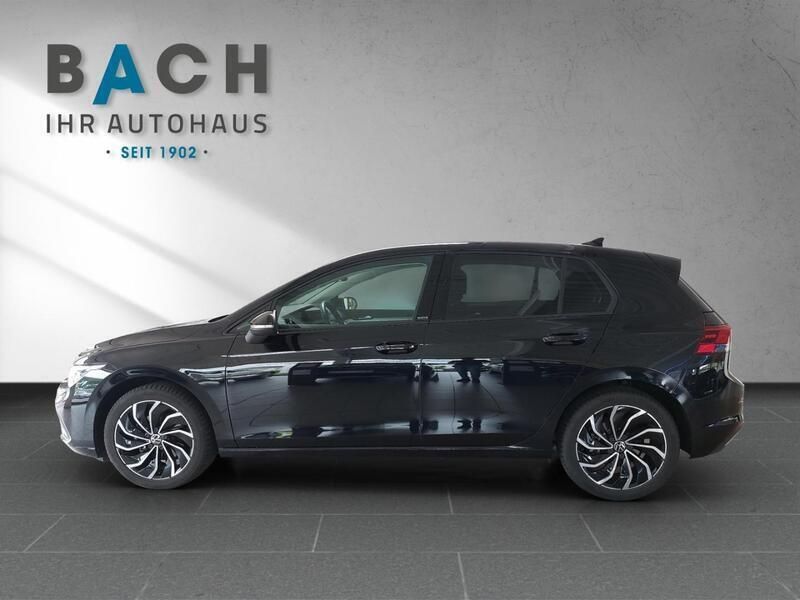 Gebraucht VW Golf VIII Move 150 PS (110 kW) 2023 Schwarz Limousine