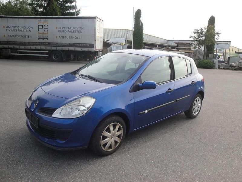 Blau Gebraucht 2007 Renault Clio II Kleinwagen | 1.950 € (Fairer Preis) - Bild 1/4