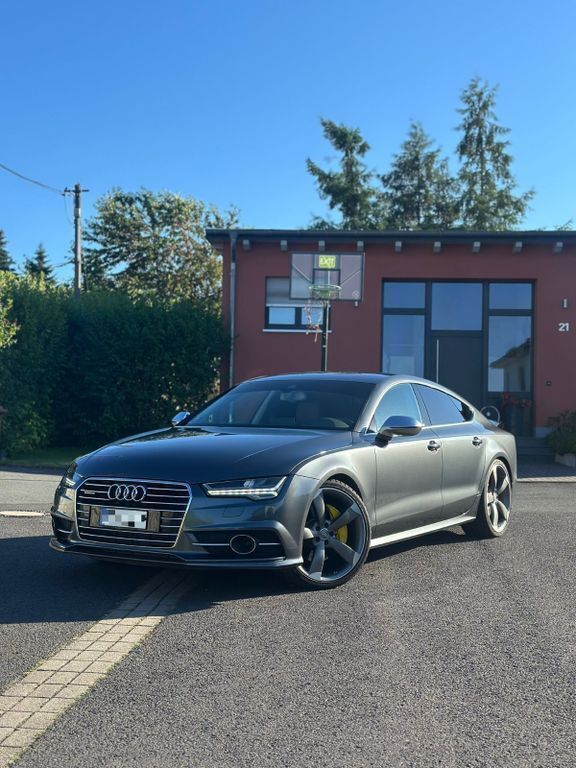 Grau Gebraucht 2015 Audi A7 S-Line Kleinwagen | 24.899 € (Etwas zu teuer) - Bild 1/4