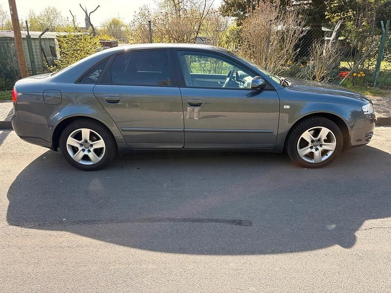 Gebraucht Audi A4 163 PS (119 kW) 2007 Grau Limousine