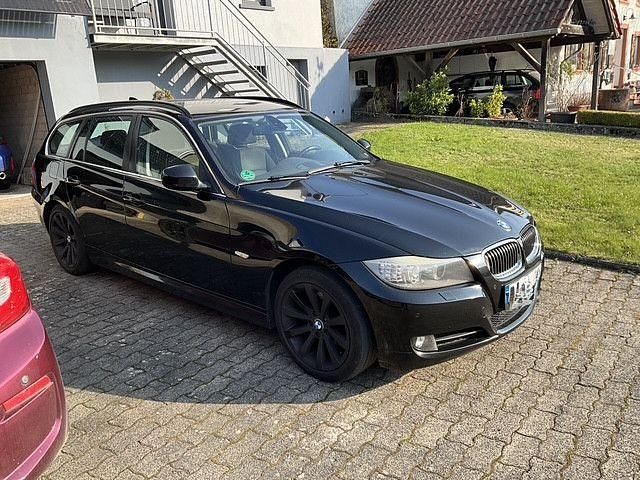 Gebraucht BMW 325 Exclusive 204 PS (150 kW) 2012 Schwarz Kombi