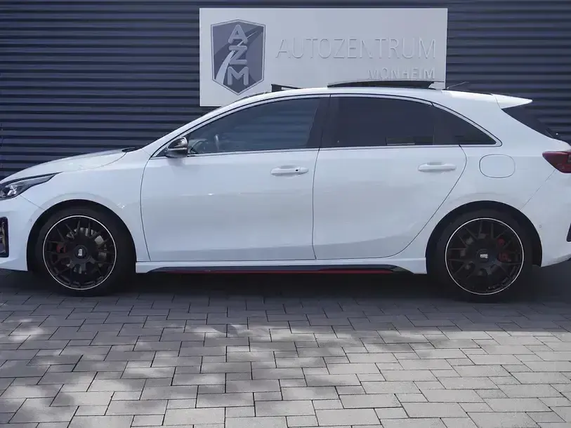 Gebraucht Kia Ceed GT GT 204 PS (150 kW) 2019 Sonderlackierung deluxeweiß metallic Limousine