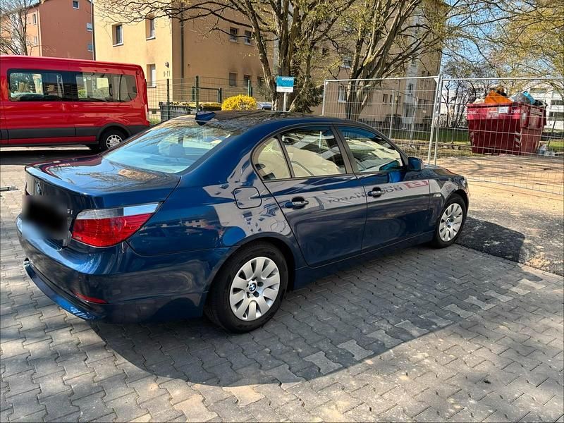 Gebraucht BMW 525 192 PS (141 kW) 2004 Blau Limousine