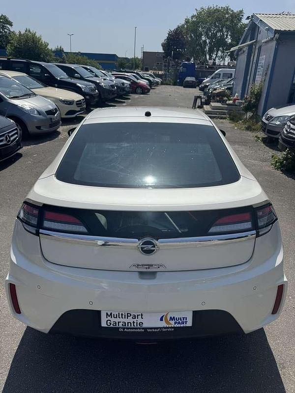 Gebraucht Opel Ampera Edition 111 kW (151 PS) 2012 Weiß Kleinwagen