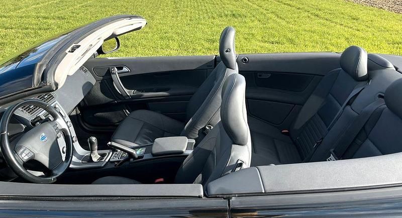 Gebraucht Volvo C70 Kinetic 177 PS (130 kW) 2011 Schwarz Cabrio