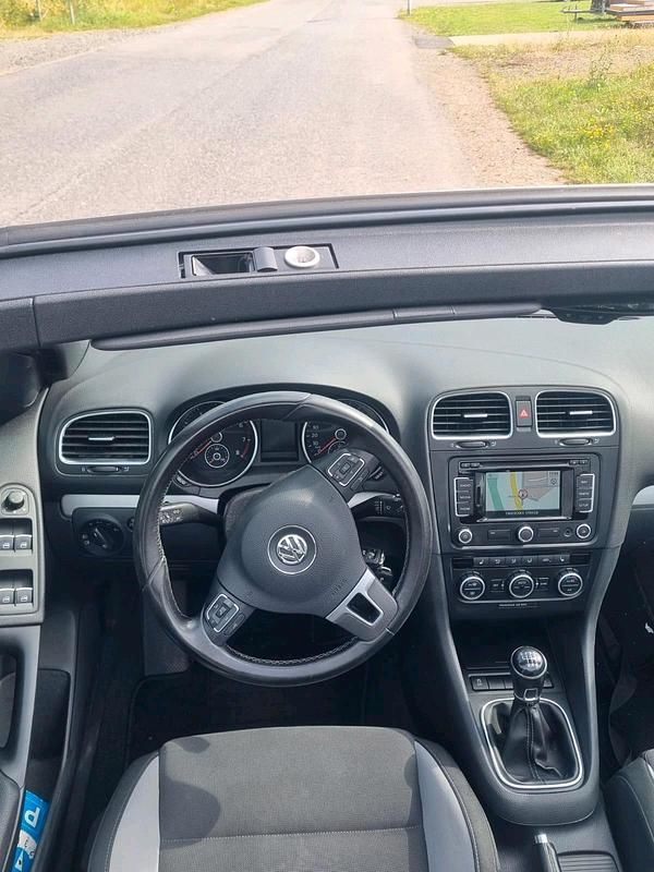 Weiß Gebraucht 2013 VW Golf Cabriolet Life Cabrio | 7.490 € (Guter Preis) - Bild 1/4