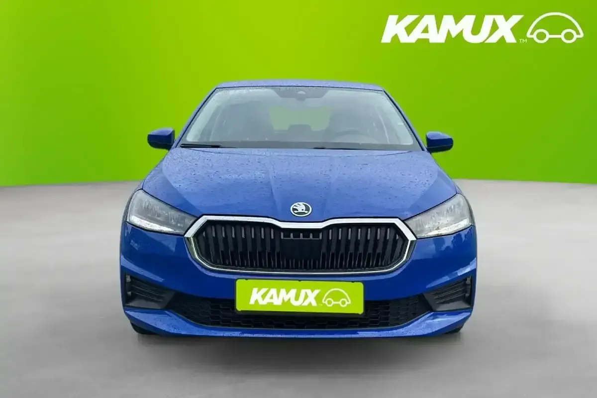Second-hand Skoda Fabia 65 CP (47 kW) 2022 Albastru Hatchback