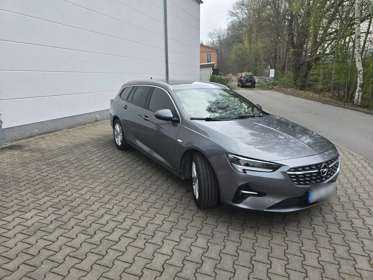 Gebraucht Opel Insignia Elegance 174 PS (127 kW) 2021 Grau Kombi