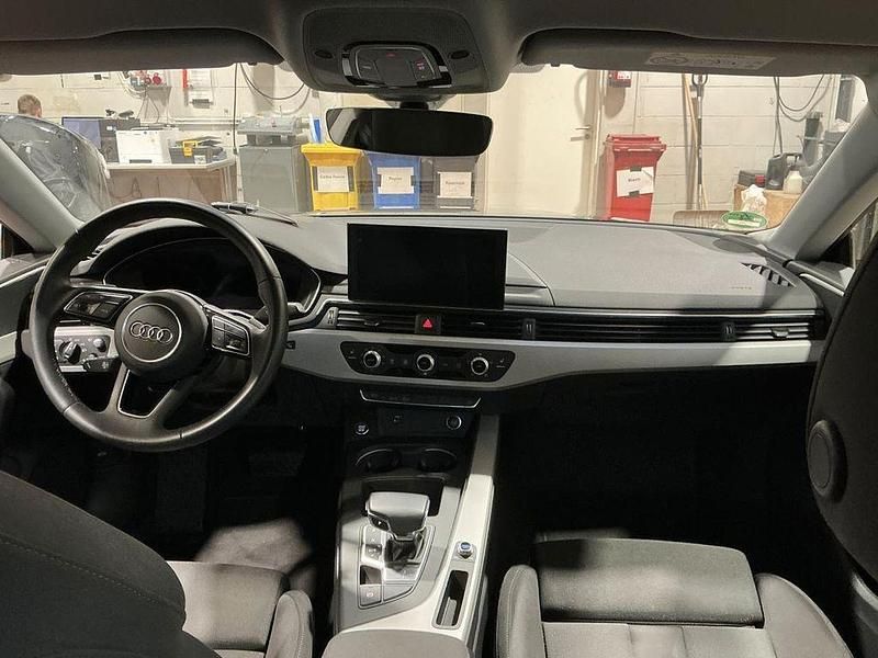 Gebraucht Audi A5 Sportback S-Line 204 PS (150 kW) 2023 Daytonagrau perleffekt Kleinwagen