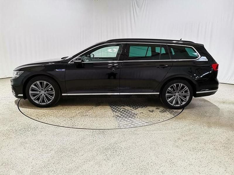 Gebraucht VW Passat GTE 218 PS (160 kW) 2022 Deep black perleffekt Kombi
