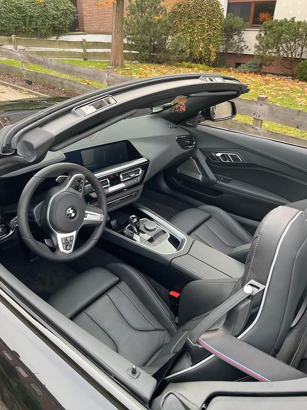 Gebraucht BMW Z4 M Sport 340 PS (250 kW) 2025 Schwarz Cabrio