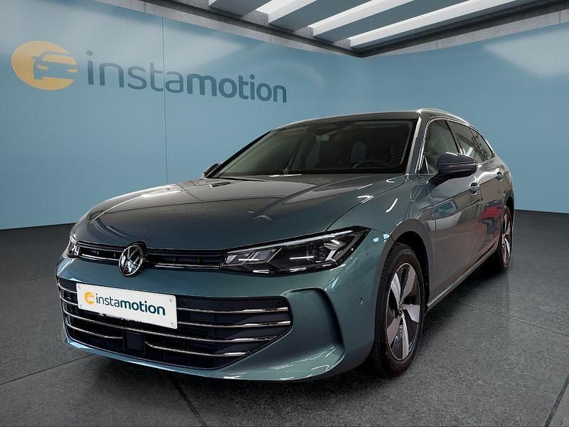 Grün Gebraucht 2025 VW Passat Kombi | 34.799 € (Guter Preis) - Bild 1/4