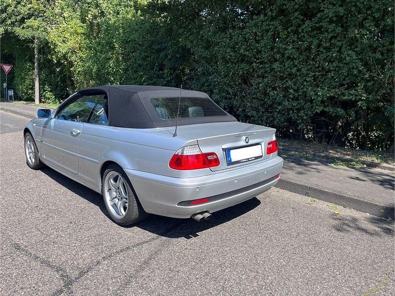 Gebraucht BMW 325 Cabriolet Performance 192 PS (141 kW) 2004 Grau Cabrio
