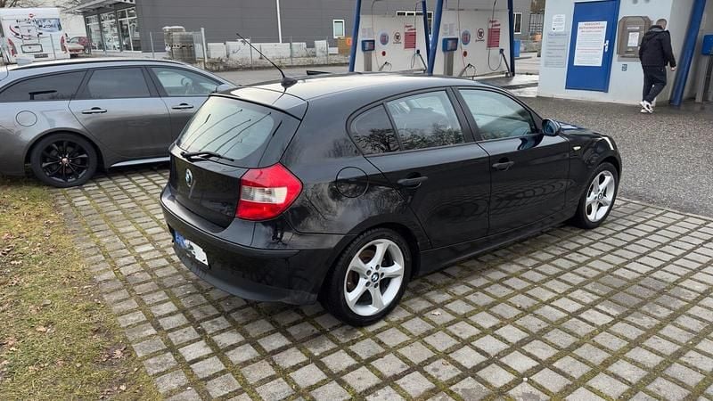 Gebraucht BMW 120 164 PS (120 kW) 2006 Schwarz Kleinwagen