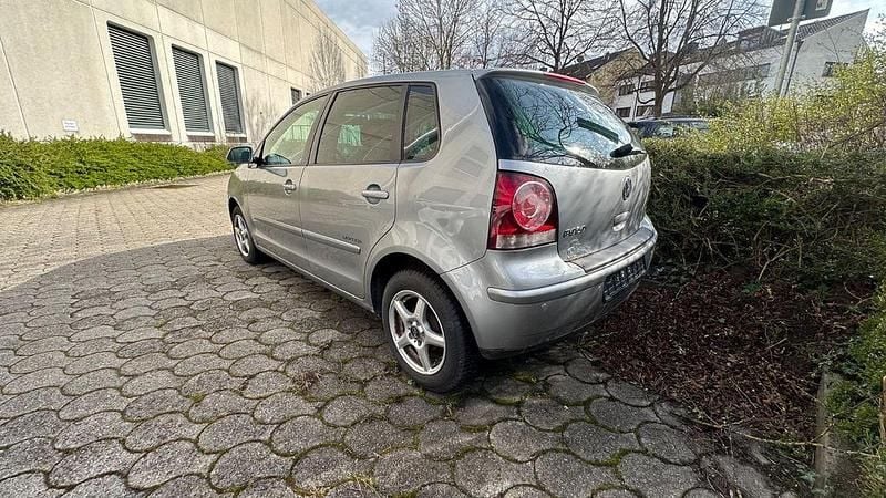 Gebraucht VW Polo 60 PS (44 kW) 2009 Silber Kleinwagen