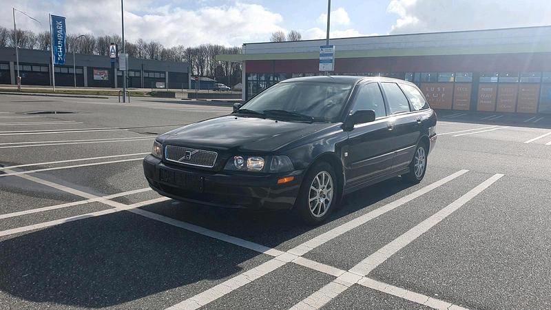 Occasion Volvo V40 122 ch (89 kW) 2001 Noir Break