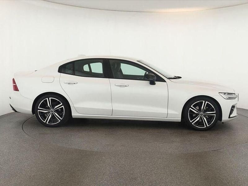 Gebraucht Volvo 360 197 PS (144 kW) 2022 Weiss Limousine