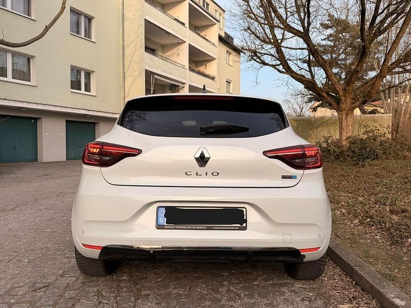 Gebraucht Renault Clio V Initiale Paris 140 PS (102 kW) 2021 Weiß Limousine