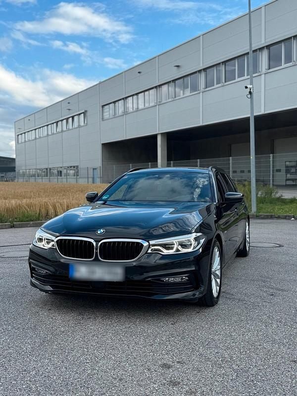 Schwarz Gebraucht 2017 BMW 530 Sport Line Kombi | 18.000 € (Superpreis) - Bild 1/4