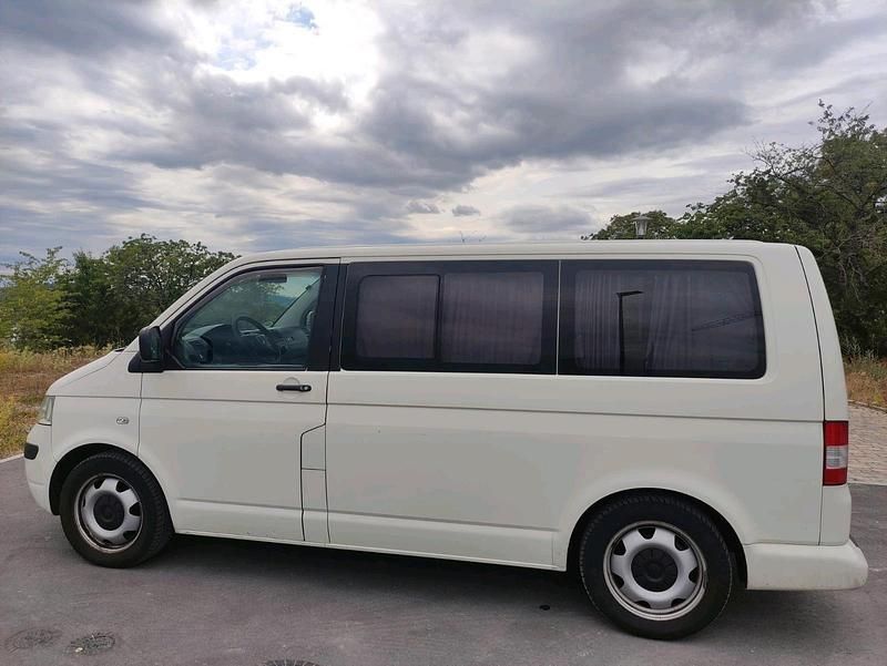 Weiß Gebraucht 2006 VW T5 Van | 6.399 € (Guter Preis) - Bild 1/4
