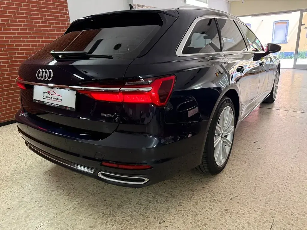 Gebraucht Audi A6 Sport 245 PS (180 kW) 2021 Blau Kombi