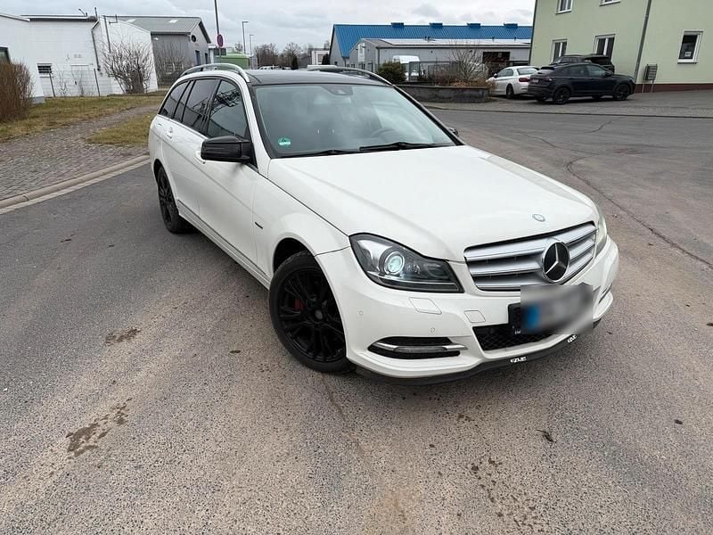 Gebraucht Mercedes C350 265 PS (194 kW) 2011 Weiß Kombi