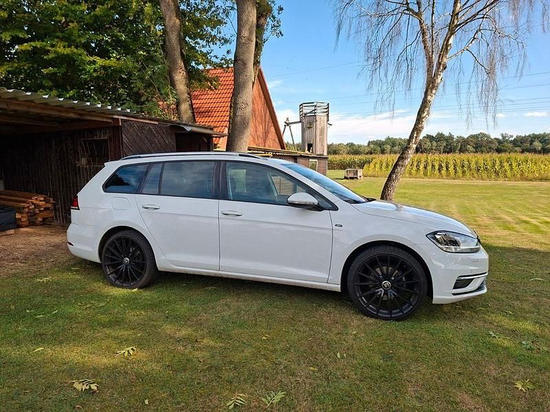 Weiß Gebraucht 2018 VW Golf VII Join Kombi | 15.200 € (Fairer Preis) - Bild 1/4