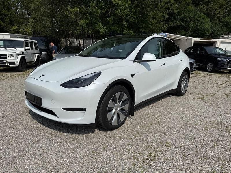 Weiß Gebraucht 2023 Tesla Model Y SUV | 38.000 € (Fairer Preis) - Bild 1/4