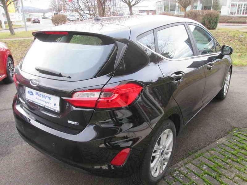 Gebraucht Ford Fiesta Titanium 125 PS (91 kW) 2022 Agate black metallic (metallic) Kleinwagen