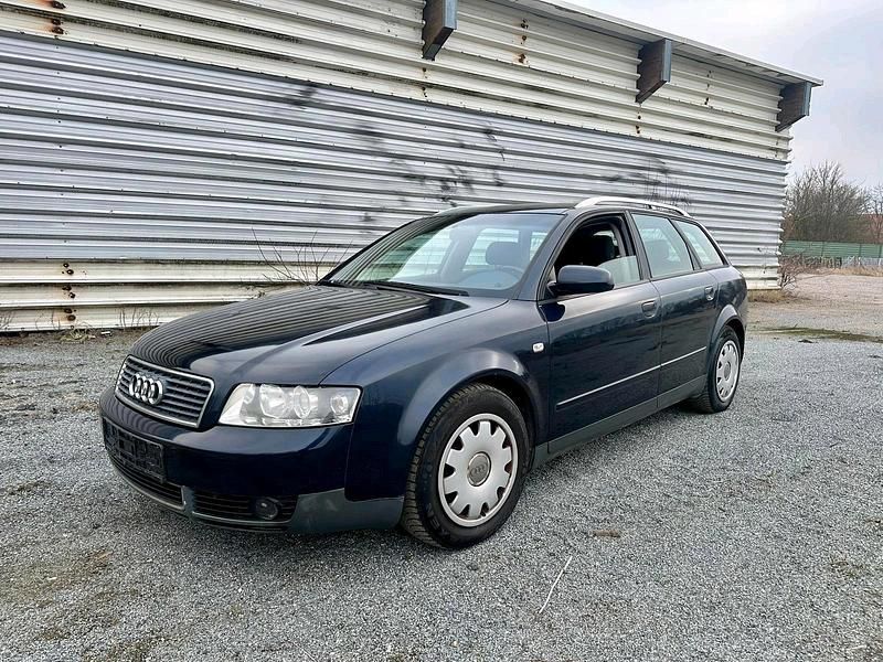 Blau Gebraucht 2001 Audi A4 Kombi | 1.790 € (Guter Preis) - Bild 1/4
