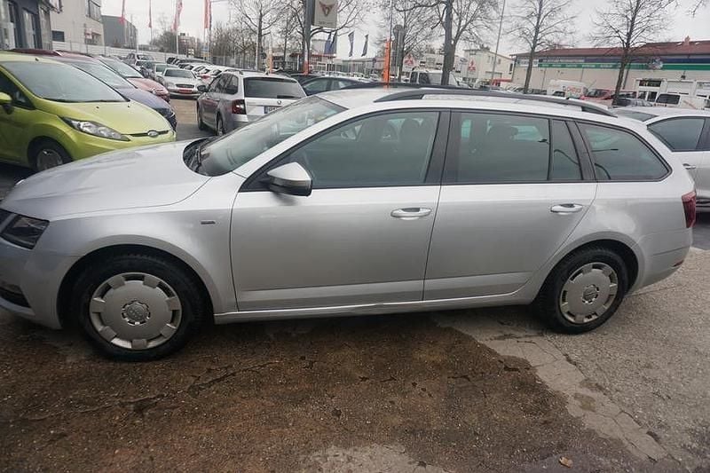 Gebraucht Skoda Octavia Clever 150 PS (110 kW) 2018 Silber Kombi