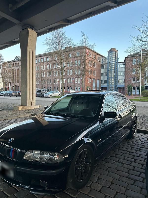 Gebraucht BMW 320 230 PS (169 kW) 2001 Schwarz Limousine