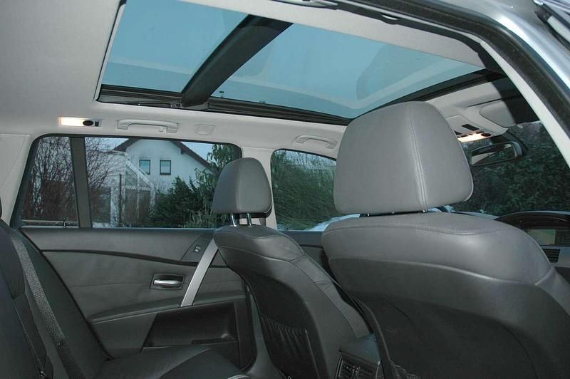 Gebraucht BMW 525 177 PS (130 kW) 2005 Silber Kombi