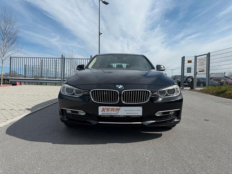 Gebraucht BMW 320 Comfort Edition 184 PS (135 kW) 2013 Schwarz Kombi