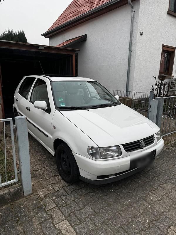 Gebraucht VW Polo 75 PS (55 kW) 1997 Weiß Kleinwagen