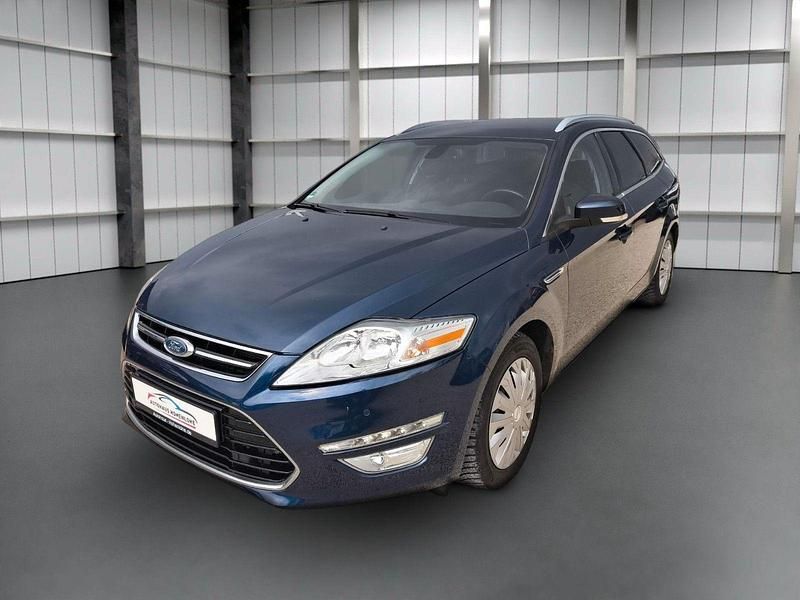 Gebraucht Ford Mondeo Titanium 160 PS (117 kW) 2013 Blau Kombi
