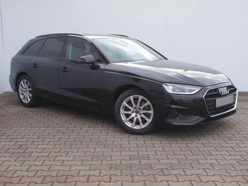 Second-hand Audi A4 150 CP (110 kW) 2022 Negru Break