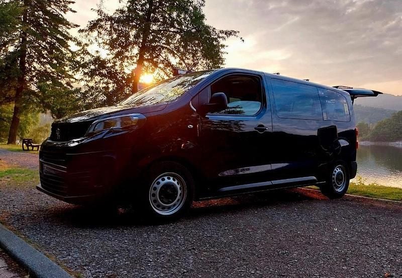 Schwarz Gebraucht 2021 Peugeot Traveller Van / Kleinbus | 28.500 € (Superpreis) - Bild 1/4