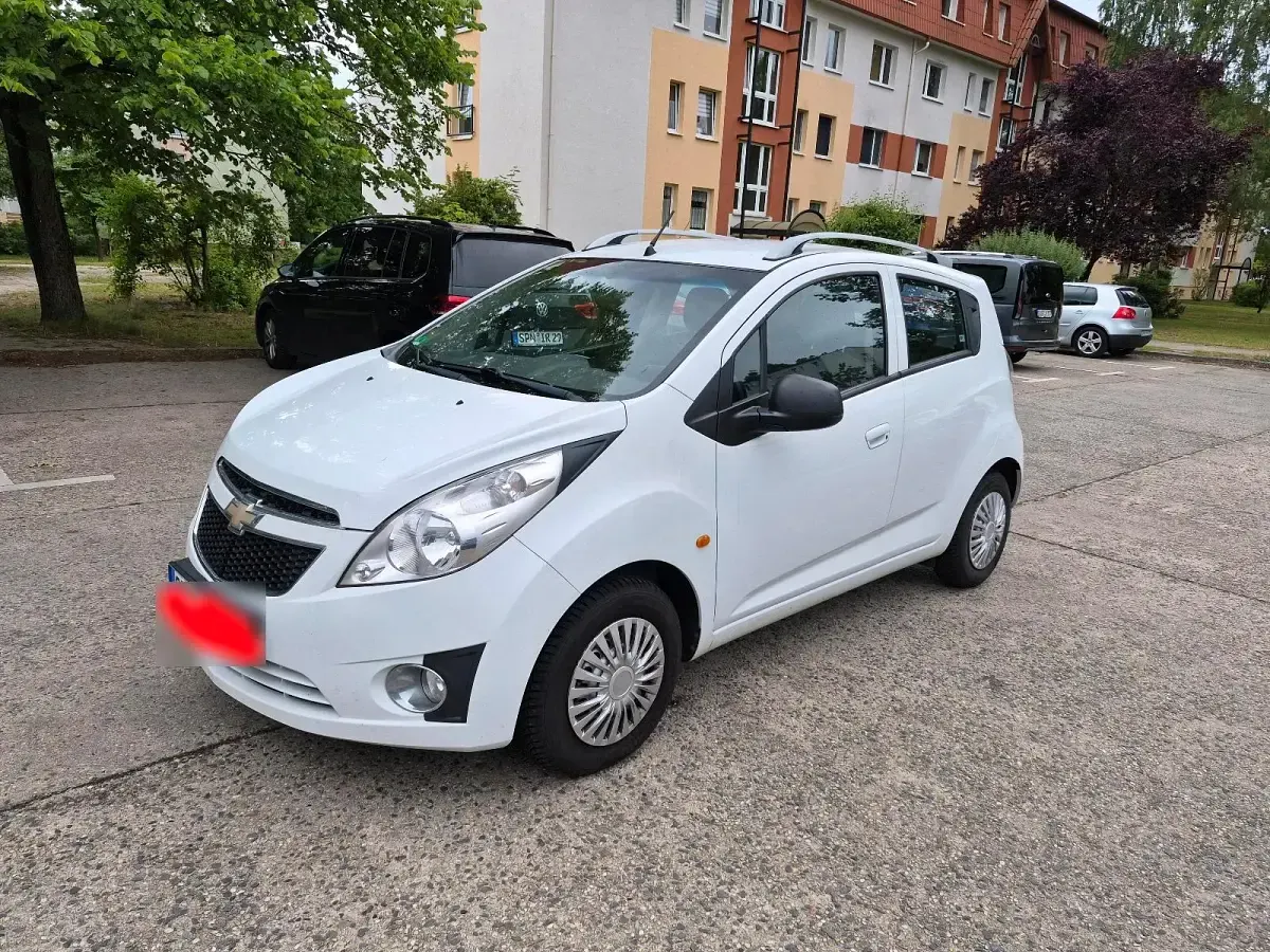 Gebraucht Chevrolet Spark 82 PS (60 kW) 2010 Weiß Kleinwagen