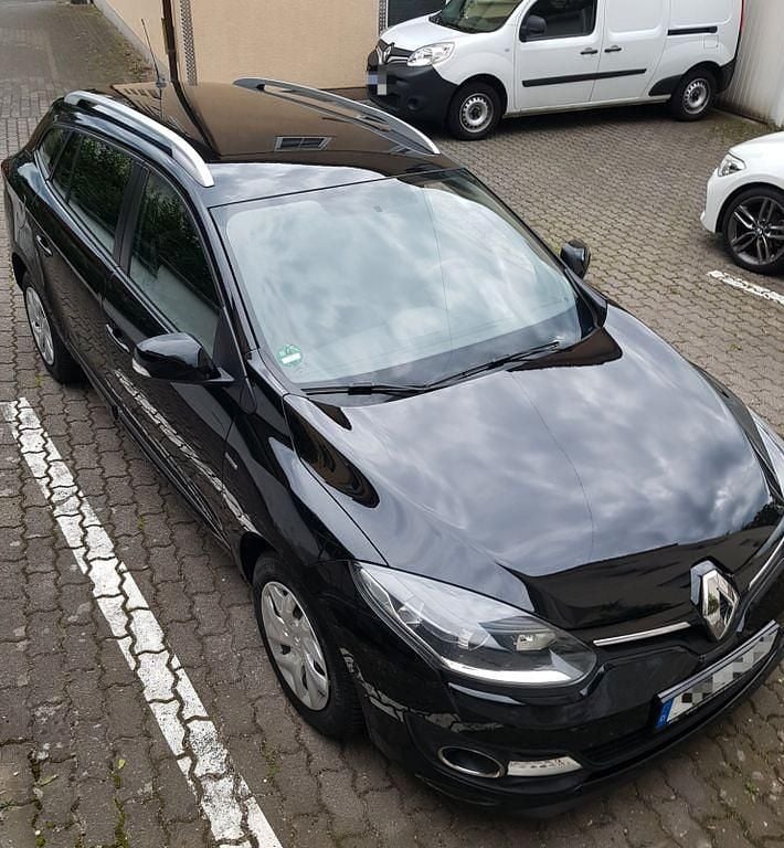 Schwarz Gebraucht 2016 Renault Mégane III LIMITED Limousine | 9.400 € (Teuer) - Bild 1/4