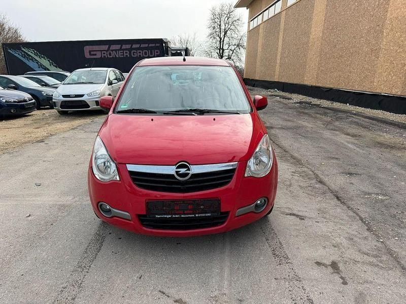 Gebraucht Opel Agila Edition 94 PS (69 kW) 2011 Rot Kleinwagen