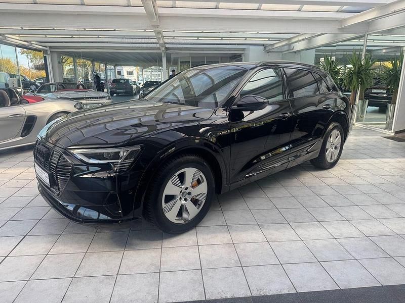 Schwarz Gebraucht 2019 Audi e-tron Advanced SUV | 33.500 € (Fairer Preis) - Bild 1/4