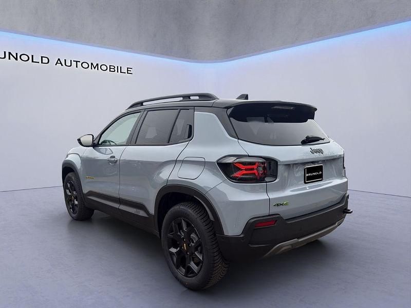 Neu Jeep Avenger North 145 PS (106 kW) 2026 Grau SUV