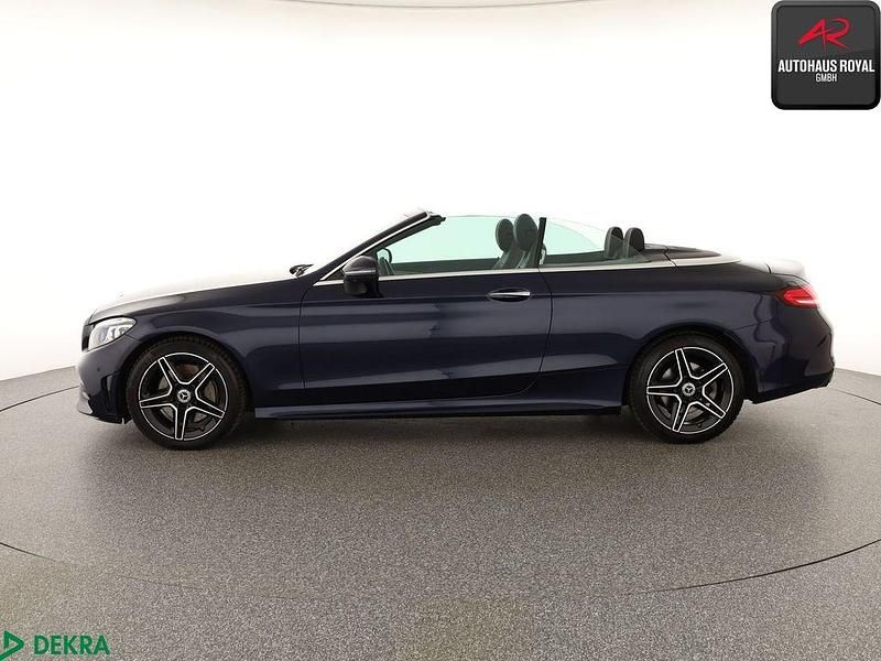 Gebraucht Mercedes C300 AMG 245 PS (180 kW) 2021 Blau Cabrio