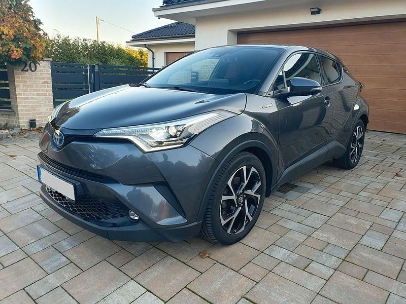 Grau Gebraucht 2018 Toyota C-HR Team SUV | 16.990 € (Guter Preis) - Bild 1/4