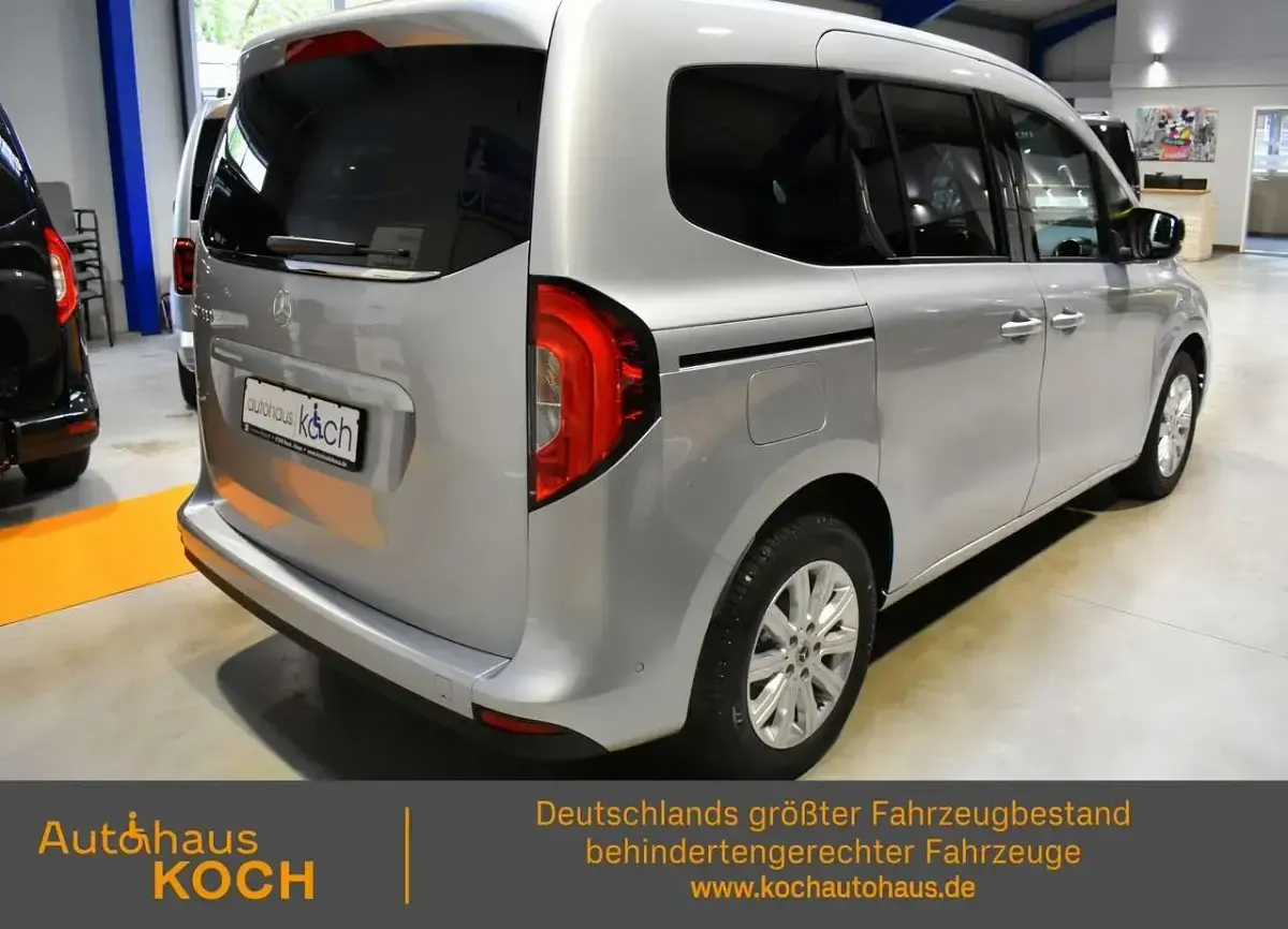 Gebraucht Mercedes EQT200 Premium Plus 89 kW (122 PS) 2024 Silber Van / Kleinbus