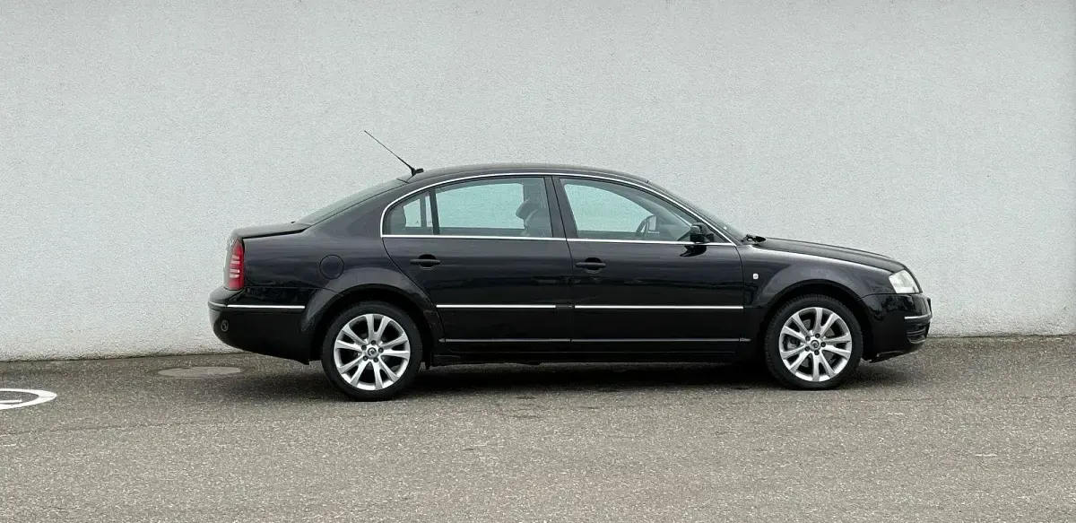 Gebraucht Skoda Superb Elegance 163 PS (119 kW) 2004 Schwarz Limousine