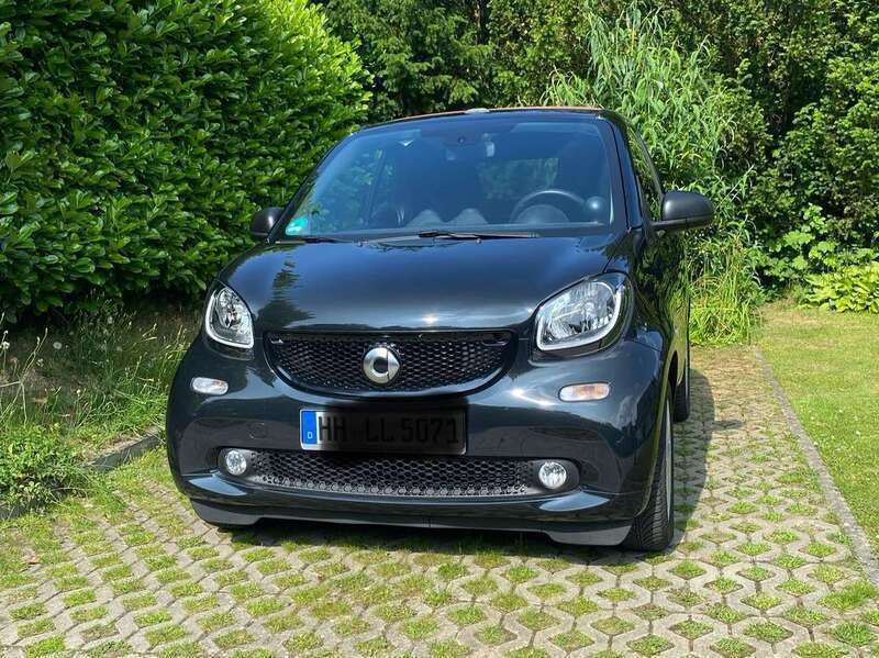 Schwarz Gebraucht 2019 Smart ForTwo Cabrio Passion Cabrio | 13.999 € (Fairer Preis) - Bild 1/4