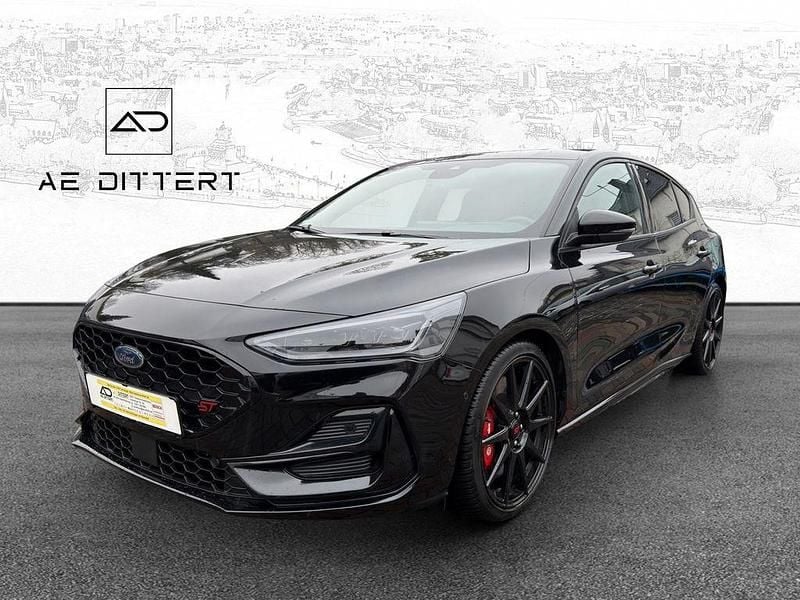 Agate black Gebraucht 2024 Ford Focus ST Limousine | 31.990 € (Fairer Preis) - Bild 1/4